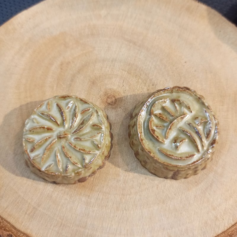 青瓷陶燒筷架湯匙架 - 筷子/筷架 - 陶 卡其色
