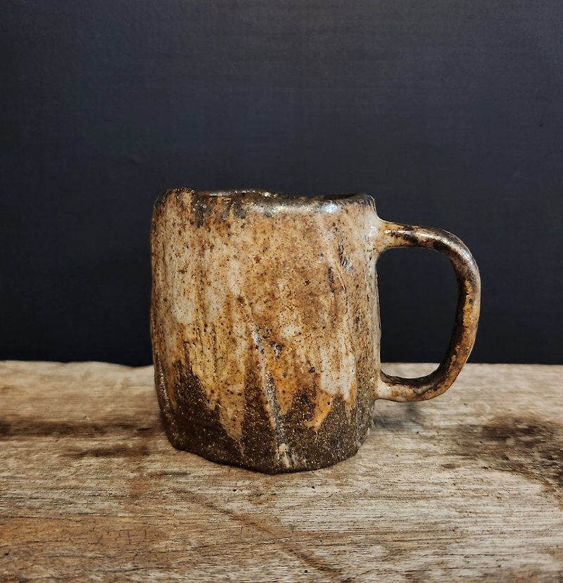 Wood-fired pottery mug/coffee cup/Shino glaze - Mugs - Pottery Black