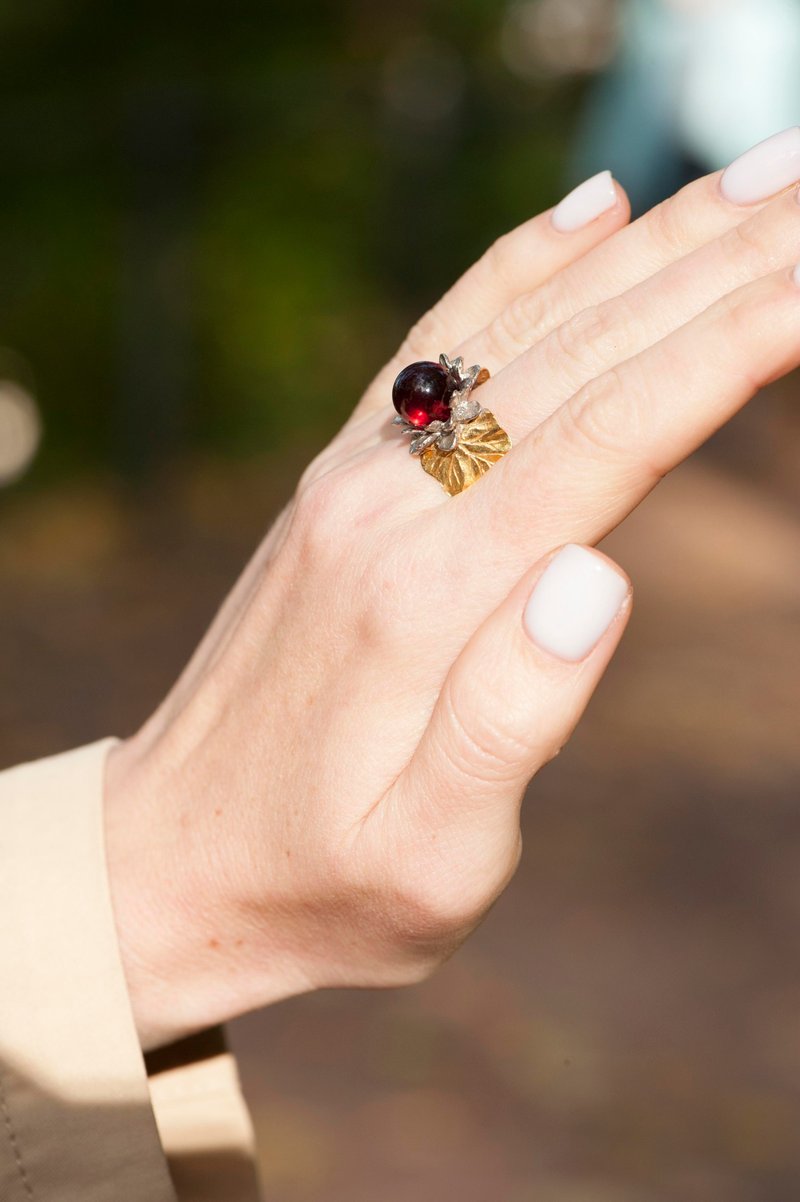 Handmade Baltic amber ring with a red lotus-shaped ball - unique silver jewelry - แหวนทั่วไป - เครื่องประดับพลอย สีแดง