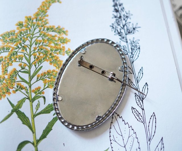 Mimosa Hand-Embroidered Brooch Pin Mimosa Hand-Embroidered Brooch Pin