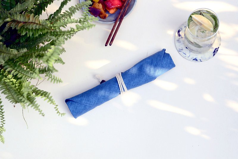藍染餐具包-水色 (客製化電繡、環保餐具袋) - 飲料提袋/杯袋/杯套 - 棉．麻 藍色