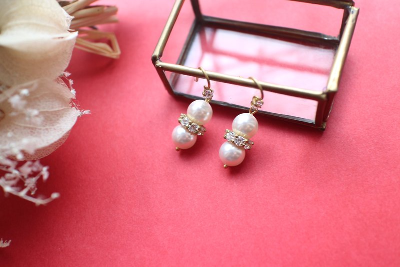 Snow queen-Brass zircon earrings - Earrings & Clip-ons - Copper & Brass Multicolor