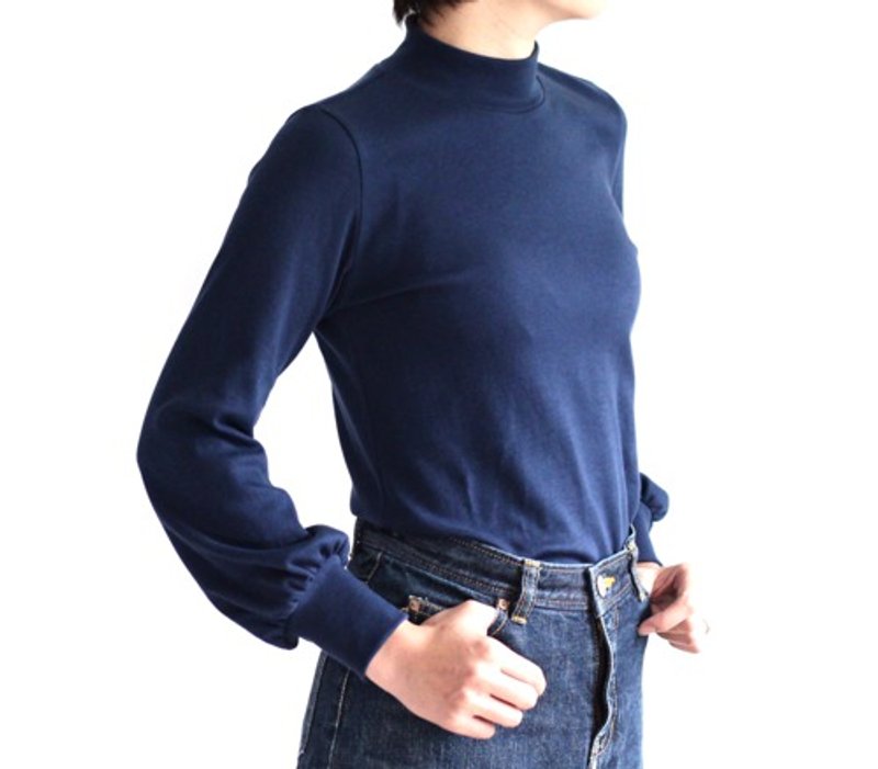 【衿変更可】【ハイネック】形にこだわった 大人のギャザー長袖Tシャツ 【サイズ・色展開有り】 - 女上衣/長袖上衣 - 棉．麻 