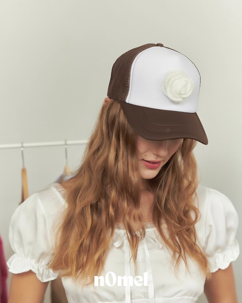 Rosette Trucker Cap (White) - Hats & Caps - Other Materials White