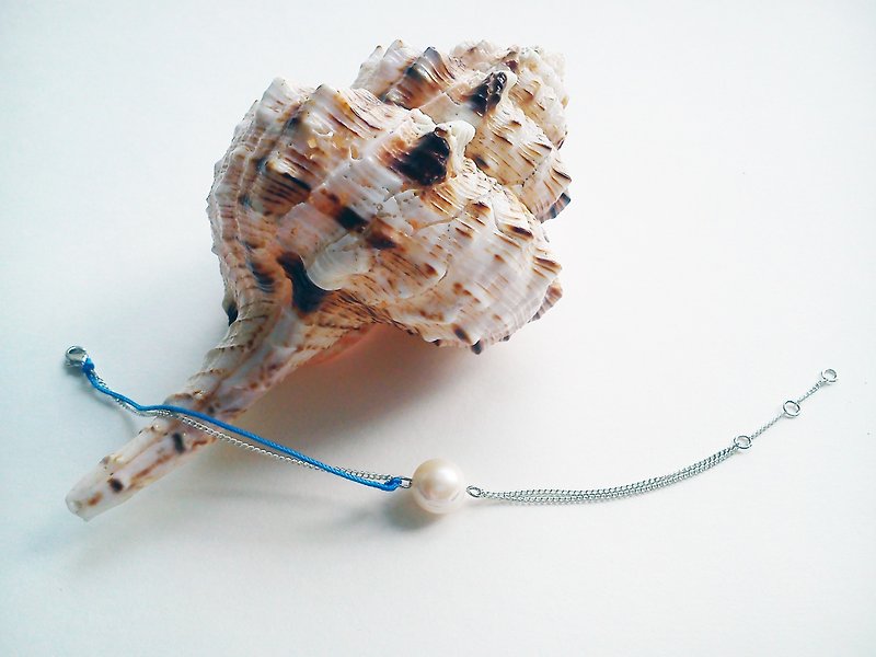 Sea Breeze系列自家設計淡水珍珠手鏈 - 手鍊/手環 - 其他金屬 藍色
