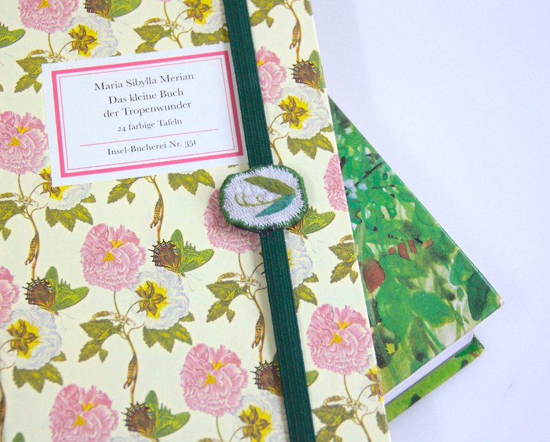 Embroidered plant book with bookmark lily of the valley - ที่คั่นหนังสือ - งานปัก สีเขียว