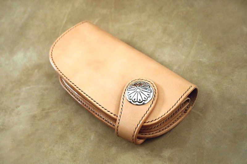 Purse leather saddle leather (Concho type) - กระเป๋าสตางค์ - หนังแท้ ขาว