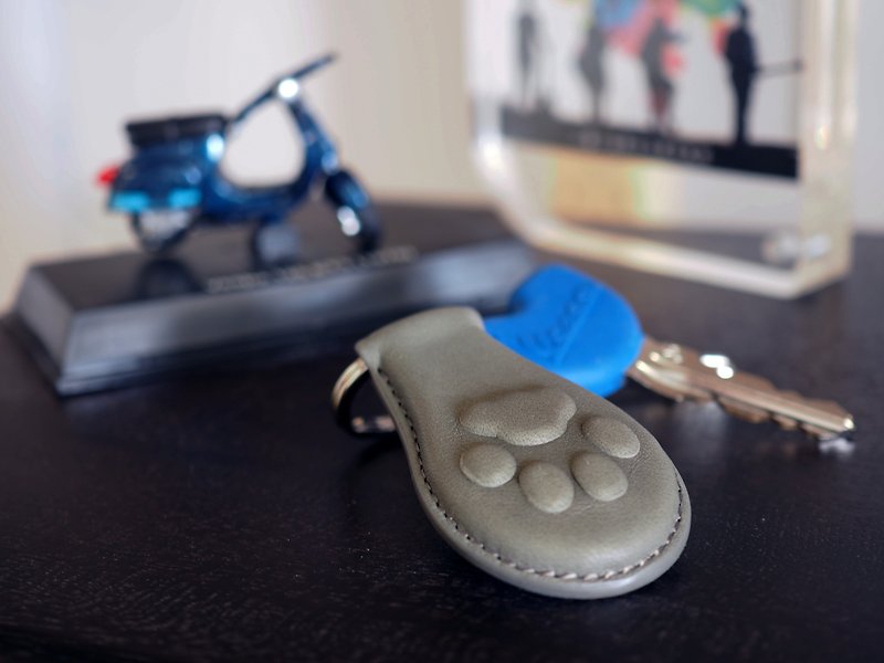 Mini Cat Paw Charm Key ring - Keychains - Genuine Leather Gray