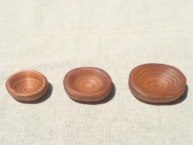 Father of the "Three Little Bears" Mamesara (large) - Small Plates & Saucers - Wood Brown
