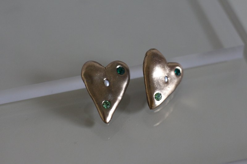 / Mine / heart-shaped gold series-green - Earrings & Clip-ons - Resin Gold