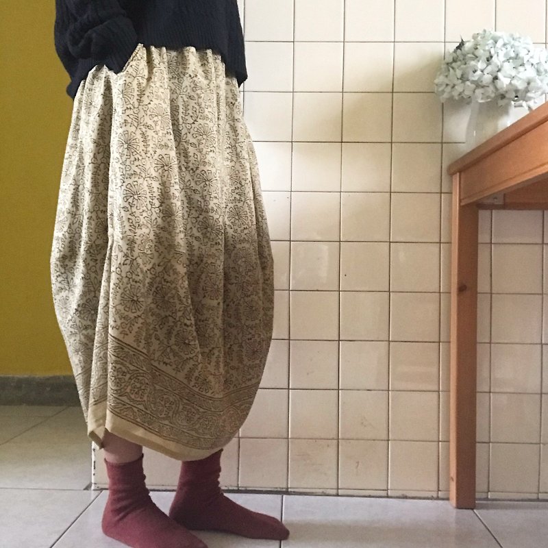 Woodcut printing and dyeing natural plant dyed splicing skirt strange expression - Skirts - Cotton & Hemp Khaki