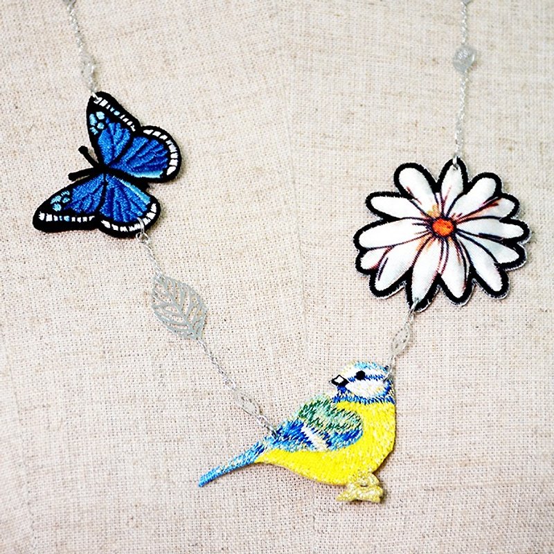 Flower, butterfly and bird language embroidery necklace gift - Necklaces - Thread Multicolor