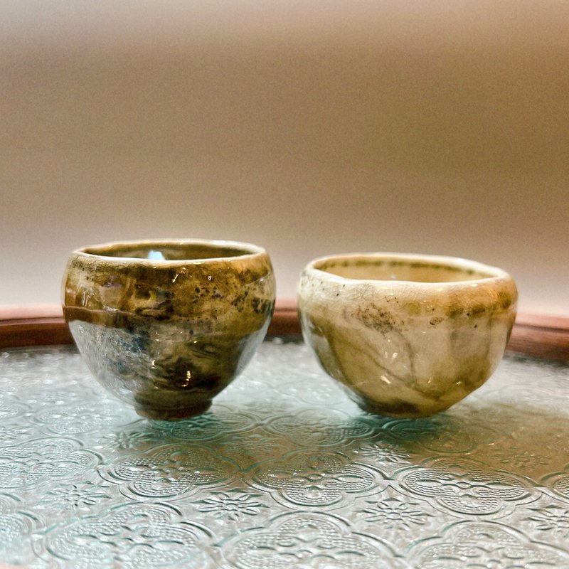 Hand-kneaded firewood, ground clay, couple cups/set of two cups/handmade by Xiao Pingfan - ถ้วย - ดินเผา 