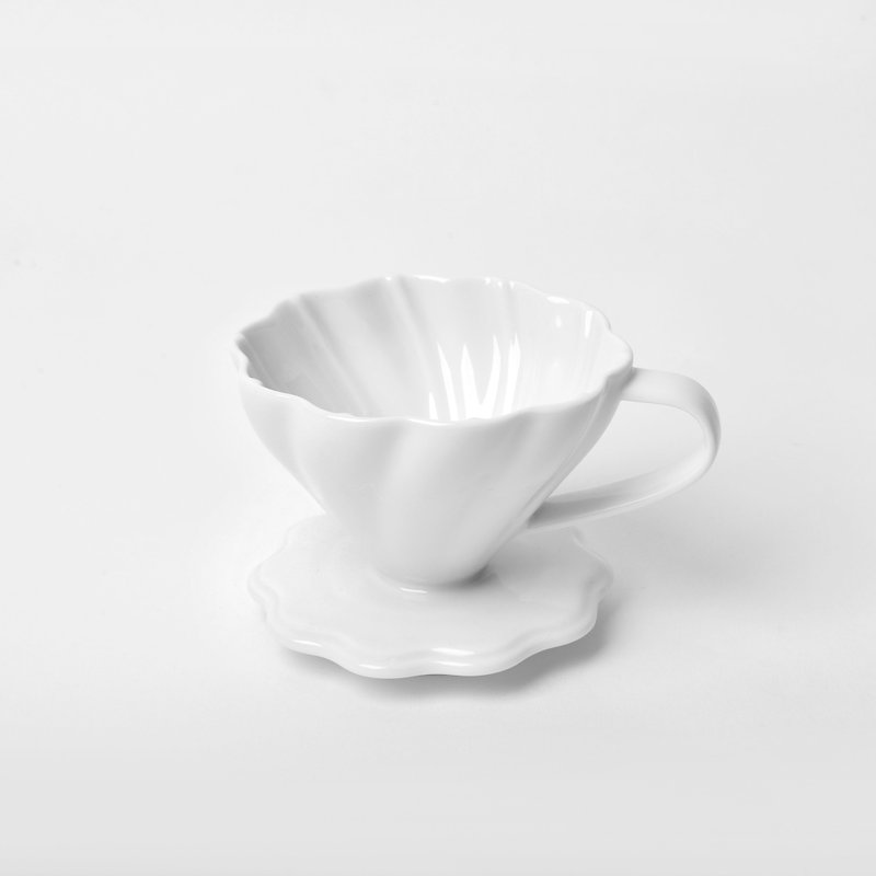 Blooming Coffee Dripper - Mugs - Porcelain 