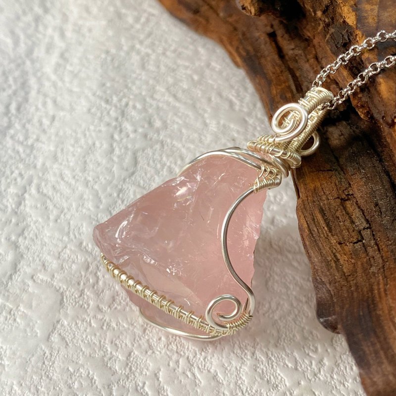 [Original] Rose quartz natural stone necklace/silk handmade small items - สร้อยคอ - คริสตัล สึชมพู