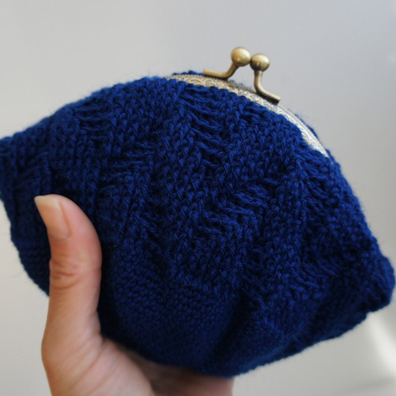 Ba-ba handmade Pattern knitted pouch No.C1293 - 化妝包/收納袋 - 其他材質 藍色