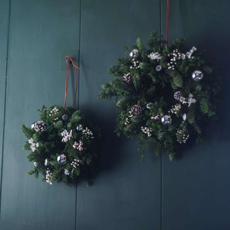 Snowy Christmas Wreath | Gift Exchange | Christmas Decoration | Holiday Gift Giving | Christmas Gifts - Dried Flowers & Bouquets - Plants & Flowers Green