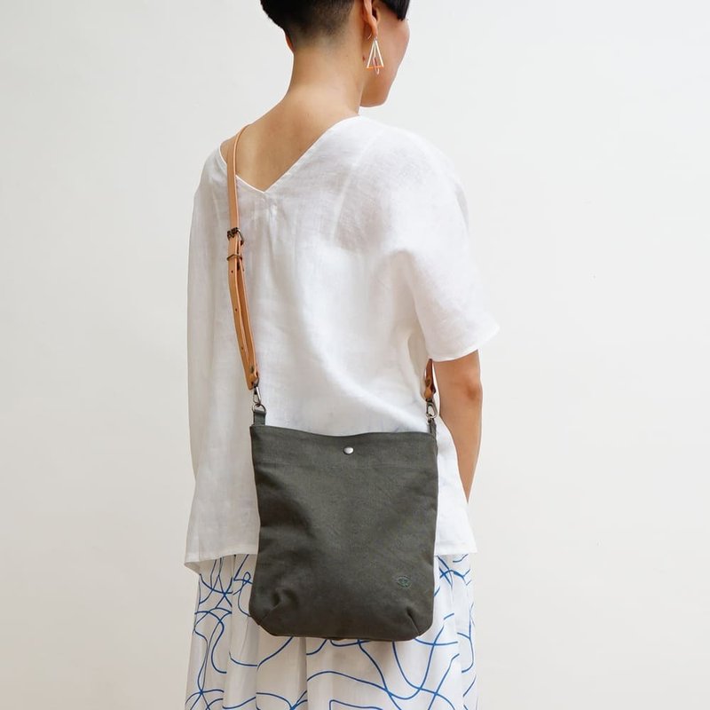 MOGU/canvas shoulder bag/military green/Faye - Messenger Bags & Sling Bags - Cotton & Hemp Green