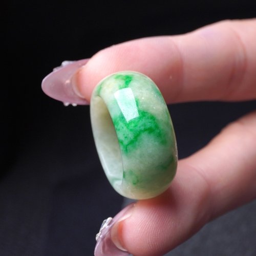 瓔珞珠寶盒 E.L.Jewelry Box 飄綠花翡翠戒指戒圈 | 國際16圍 | 天然緬甸玉翡翠A貨 | 送禮