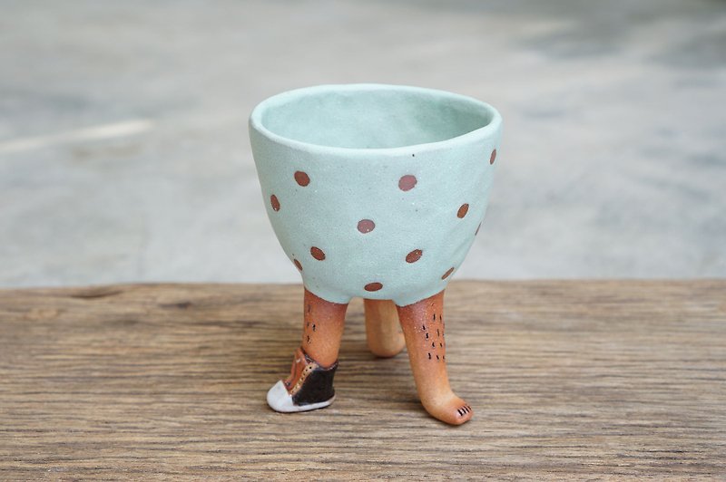 3 legged plant pot ,legged standing plant pot, succulent pot, pinch pot, ceramic - 花瓶/花器 - 陶 藍色