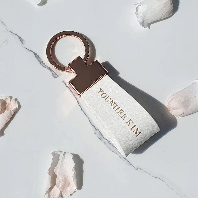 Personalized Leather Keychain Free Custom Engraving Gift Handmade in Korea - 鑰匙圈/鑰匙包 - 真皮 白色