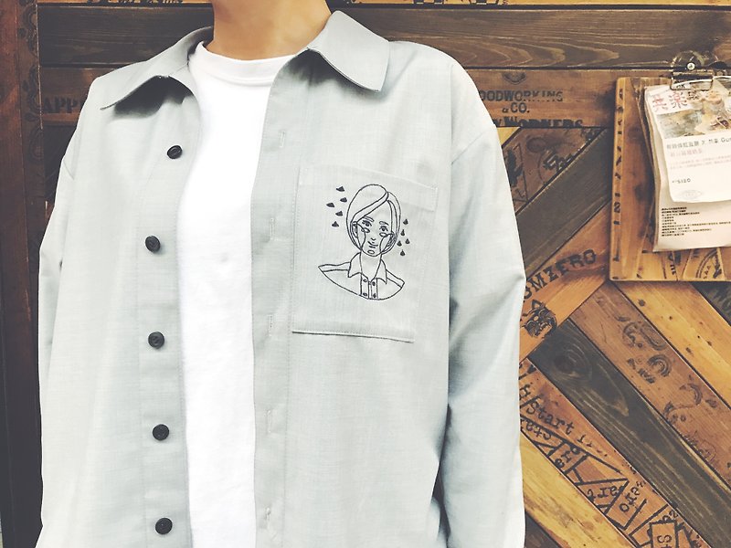 Exclusive illustrations Embroidered shirt - เสื้อผู้หญิง - กระดาษ สีเทา