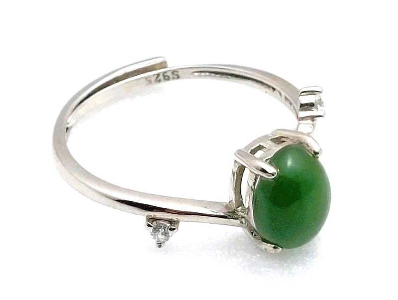 Fashion Jewelry  | Jade Statement Ring | Nature Nephrite Taiwanese Jade - แหวนทั่วไป - หยก สีเขียว