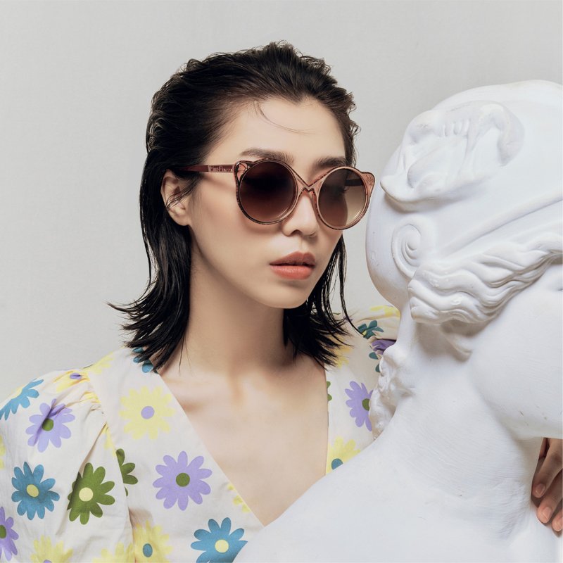 Fashionable Art Sunglasses | WINSOME - แว่นกันแดด - วัสดุอื่นๆ สึชมพู