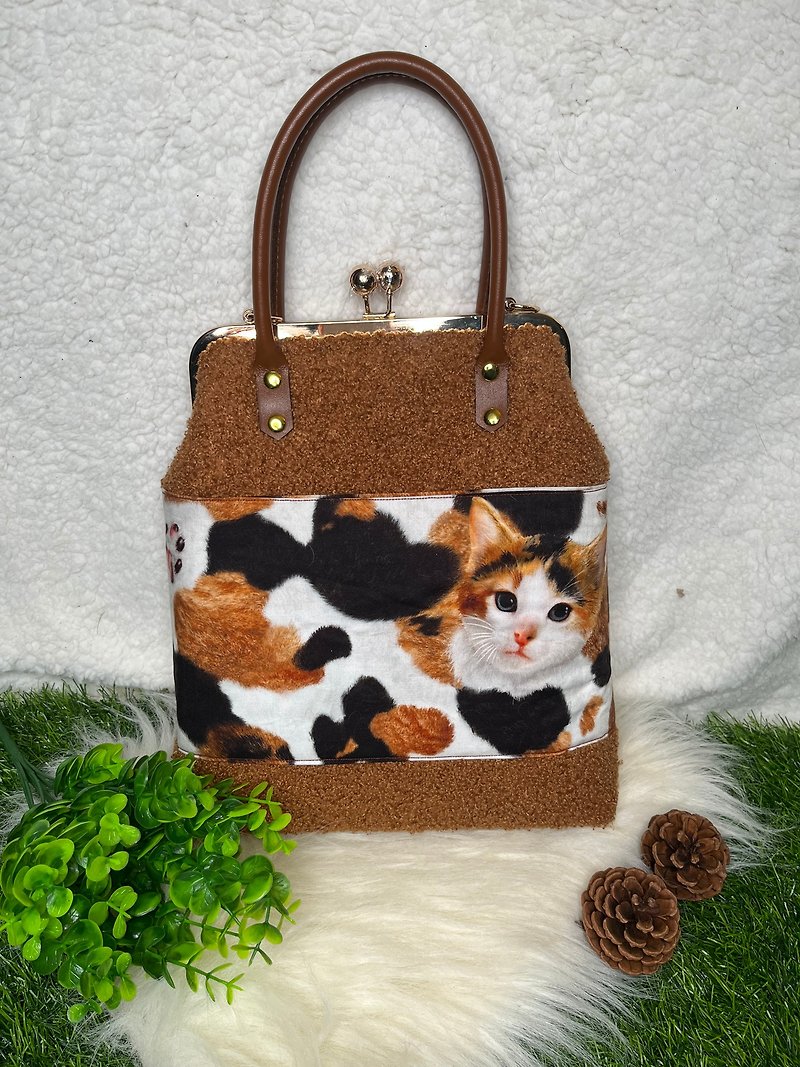 Bag I Go - Mercedes-Benz Cat Spliced ​​Two-Purpose Kiss Lock Bag(10% donated to charity) - Handbags & Totes - Cotton & Hemp Brown