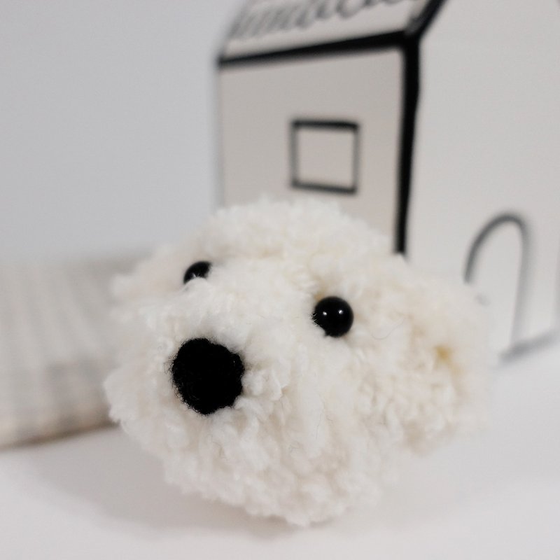 【キュートでかわいい】ホワイト犬の毛糸ボール手作りペンダント - チャーム - ウール ホワイト