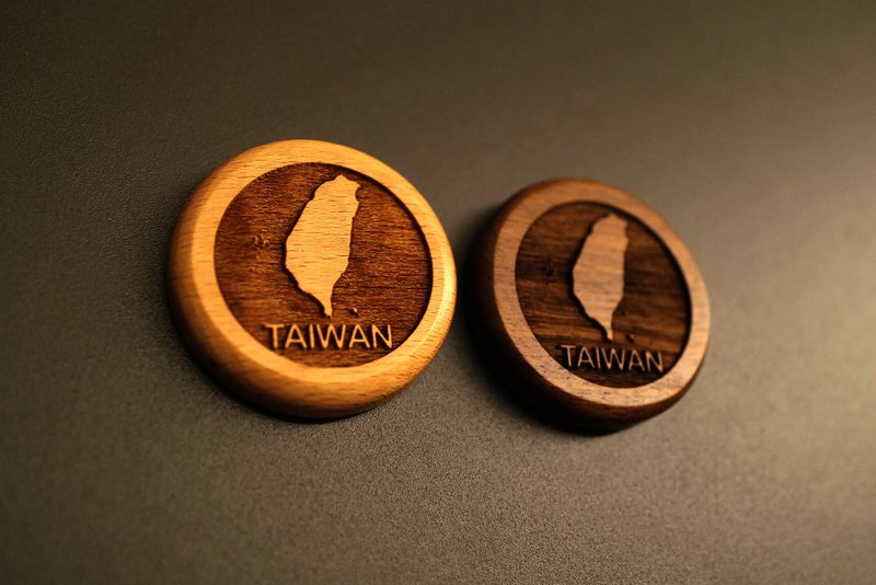 Log small magnet TAIWAN - Magnets - Wood Brown