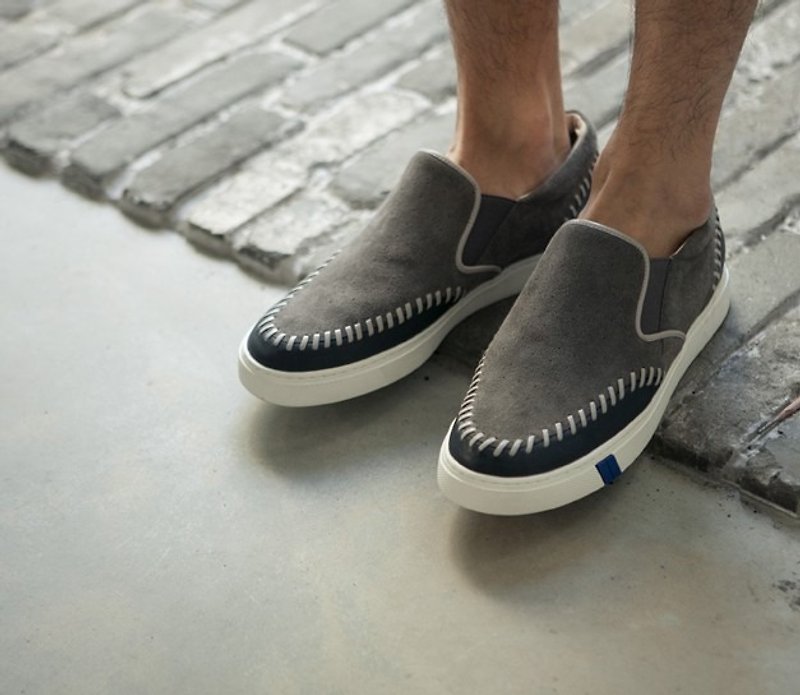Comfortable fog gray tone three-dimensional woven pattern thick-soled leather casual shoes men - รองเท้าลำลองผู้ชาย - หนังแท้ สีเทา
