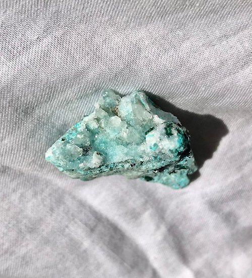 Could9Crystal 鳳凰石 硅孔雀石原石 天然水晶 天然原石 水晶原礦 水晶 crystal