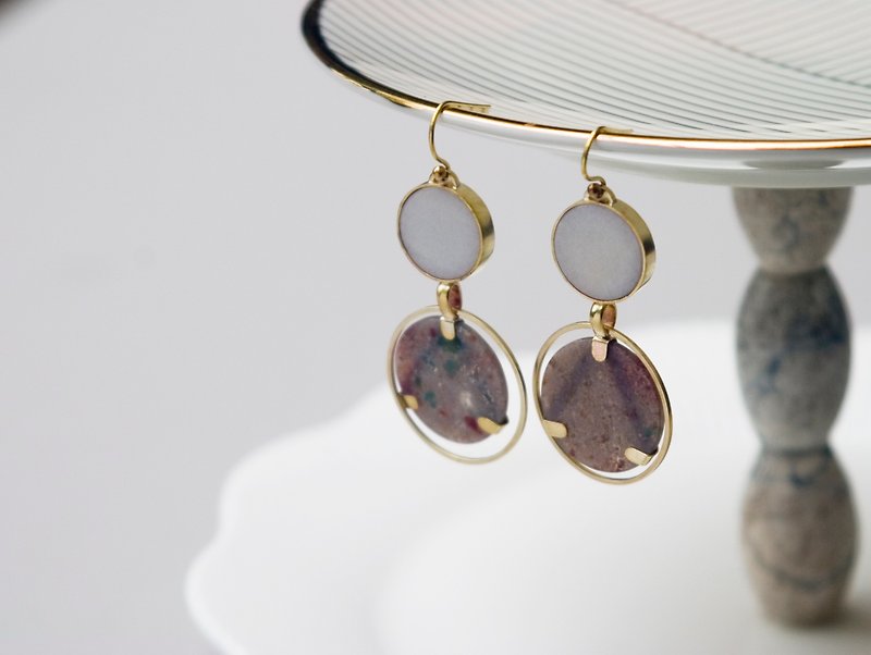 Dual Stones w Brass Hoop Earrings/ White x Pink - Handmade-Earwire-Clip on - Earrings & Clip-ons - Gemstone Pink