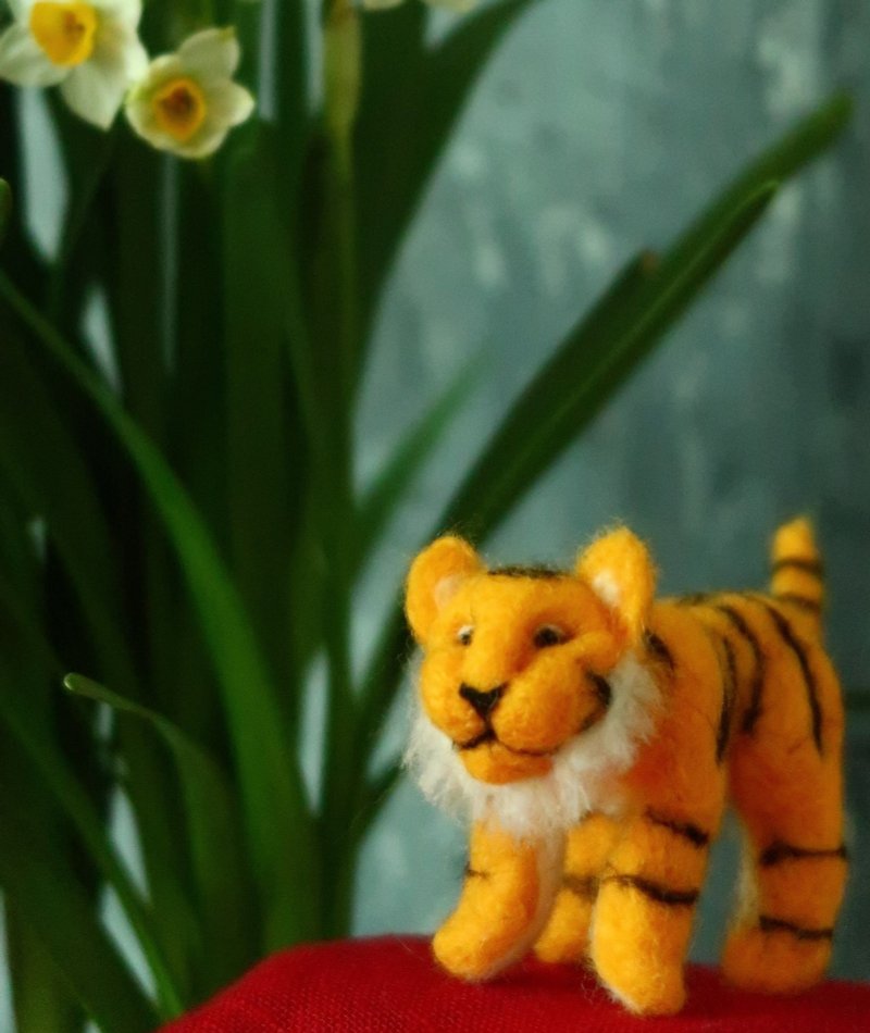 Needle felted Tiger Wool 100% - Kids' Toys - Wool 