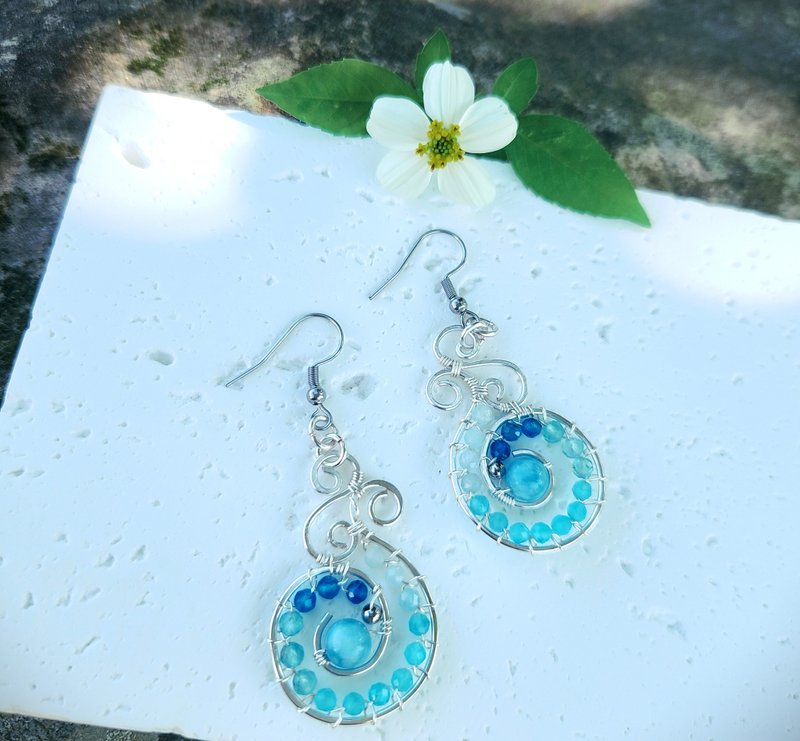 海風小圓舞-手工金屬線編織耳環 │平靜與自信的航海者 - 耳環/耳夾 - 半寶石 藍色