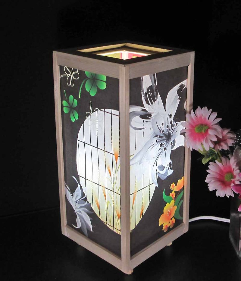 Hanasoku-no-Midori-ki Evening window, cypress frame, LED, thick high-quality paper pasted, light-weight A dream-like smile! - Lighting - Wood Green