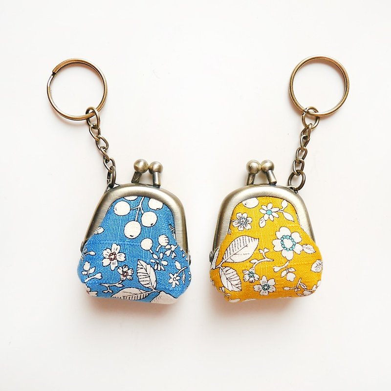 There is fruit exquisite mouth gold bag / coin purse / key ring [made in Taiwan] - Coin Purses - Other Metals Yellow