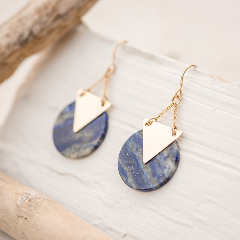 GREECE earrings with natural Lapis Lazuli in 14k gold filled, pendant earrings - ต่างหู - โลหะ สีน้ำเงิน