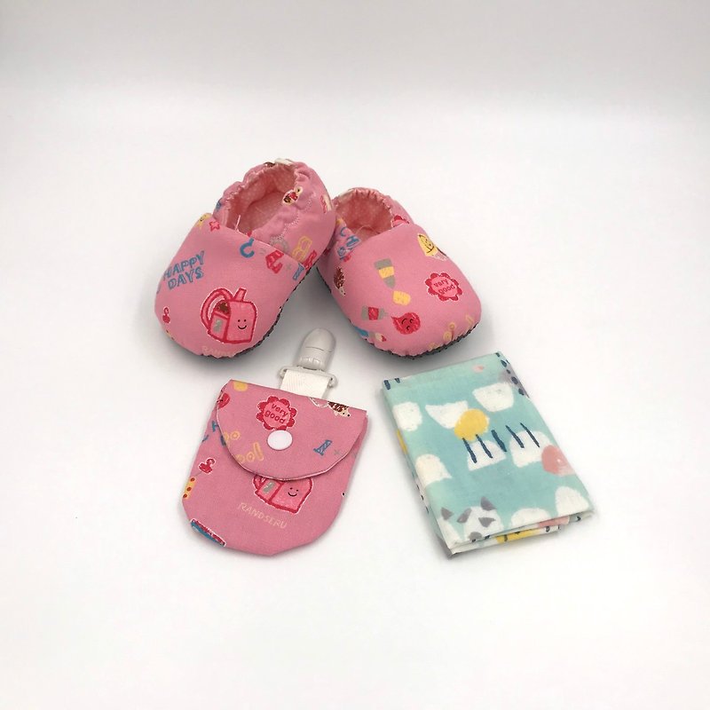 黑板塗鴉粉-彌月禮盒(學步鞋+平安福袋+手帕) - 滿月禮物 - 棉．麻 粉紅色