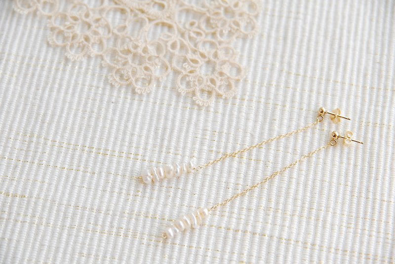 Poppy Pearl of line Pierce White (14 gold gf) - Earrings & Clip-ons - Gemstone White