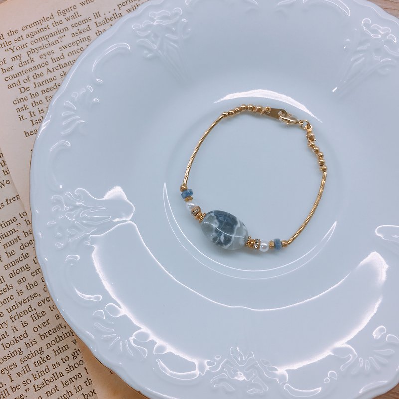 古典藍紋石珍珠黃銅手鍊 - 手鍊/手環 - 寶石 藍色