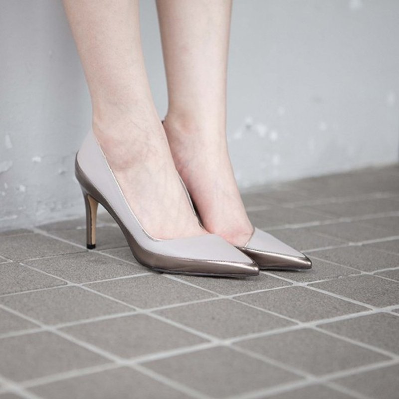 Bottom edge arc design pointed leather fine high heels ash - High Heels - Genuine Leather Silver