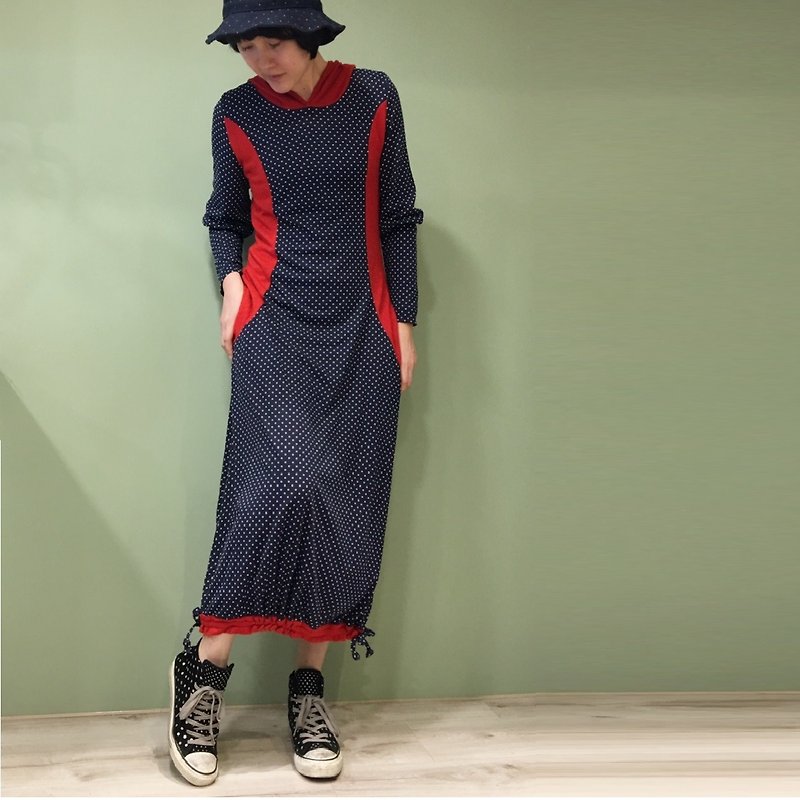 [Dress] Hooded waistline modified long dress_blue dots+red - One Piece Dresses - Cotton & Hemp Blue