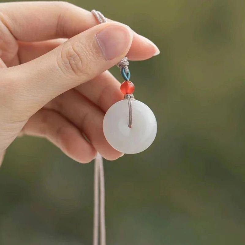 【平安扣】和田玉白玉吊墜項鏈/  厚款面包扣精美玉石掛件 - 項鍊 - 玉石 白色