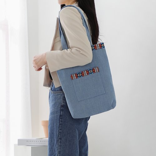 CHS Fabrics Denim Shoulder Bag with Mayan Motif: Light Blue