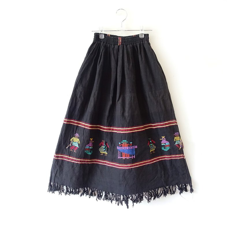 BajuTua /ヴィンテージ/グアテマラ小さな手織り刺繍人形のドレス - スカート - コットン・麻 ブラック