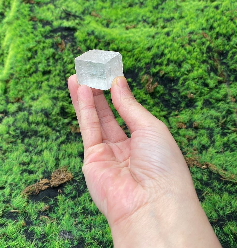 天然冰透彩紅白方解石 淨化負能量 入厝 辦公室 療癒 風水擺件 - 擺飾/家飾品 - 水晶 白色
