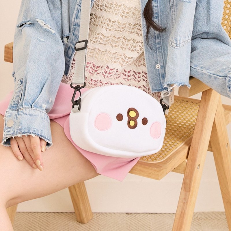 Paidal x 卡娜赫拉的小動物 P助毛絨側背包化妝包 - 側背包/斜背包 - 棉．麻 白色