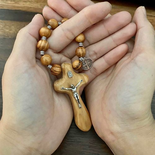 Holy Land blessing 來自聖地的祝福 袖珍念珠車掛進口10mm橄欖木珠和耶穌搭配聖本篤聖牌8280028